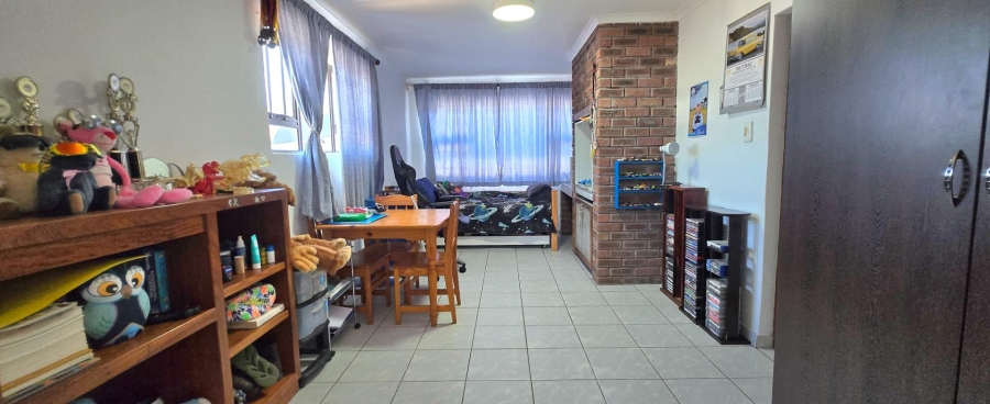 4 Bedroom Property for Sale in Kleinbaai Western Cape